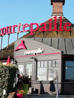 Courtepaille outside