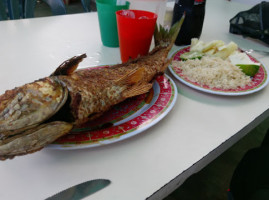 Pescado Frito Tomate food