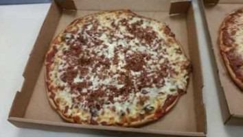 Angilo's Pizza food