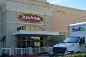 Jason's Deli outside