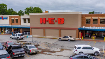 H-e-b Bakery outside