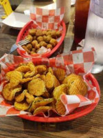 Fred Cotten's Landmark Bbq food