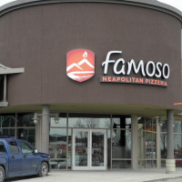 Famoso Neapolitan Pizzeria outside