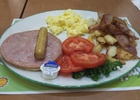 Cora Breakfast & Lunch food