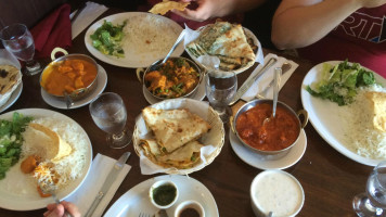 Manvirro's Indian Grill food