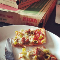 Parkway Pizza food