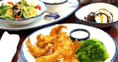 Red Lobster Hollywood food