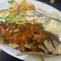 Mariscos El Guero food