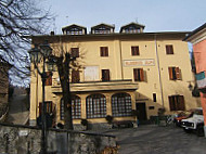 Albergo Alpi outside