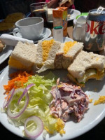 Caffi Hen Felin food