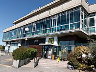 Mcdonald outside