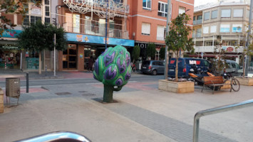 Cafe El Mercat outside