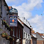 The Hole In The Wall Public House outside