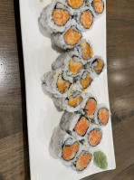 Maluken And Sushi Express food