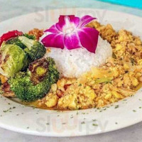 Jasmine's Caribbean Cuisine food