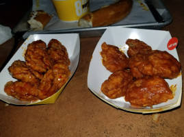 Buffalo Wild Wings Muncie food