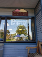 Jordan Pond Ice Cream Fudge outside