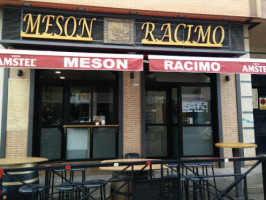 Meson Racimo inside