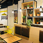 Pans & Company inside