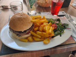 Pub Le Lion food