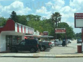 Rosewood Dairy outside