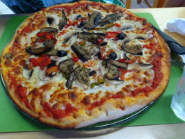 Sari'pizza food