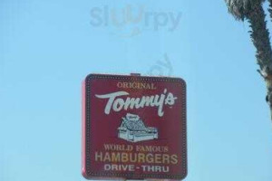 Tommy's Original World Famous Hamburgers food