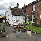 The Mermaid Inn outside