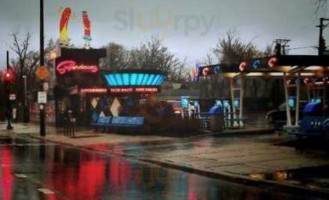 Superdawg Drive In outside