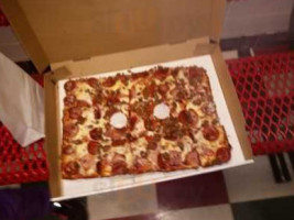 Jet's Pizza food