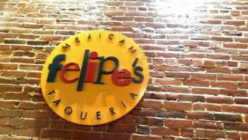 Felipe's Taqueria inside