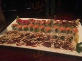 Raw Sushi Bistro food