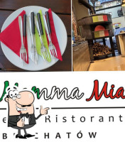 Mamma Mia Pizzeria food