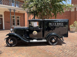 Blue Bell Creameries outside