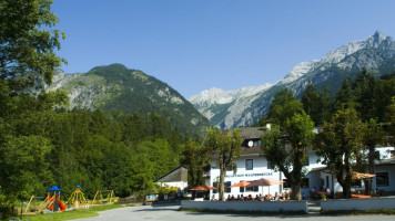 Alpengasthof Walderbrücke outside