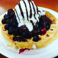 Waffles Del Mundo food