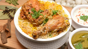 Aasife Briyani food