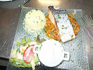 2000 Boulevard Labrasse food