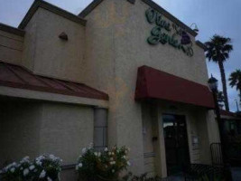 Olive Garden Italian outside