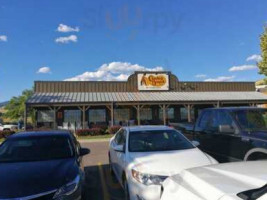 Cracker Barrel Old Country Store outside