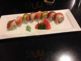 Sushi House food