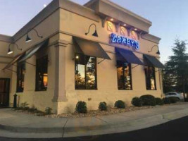 Zaxby's inside