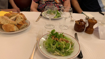 Le Relais de l'Entrecote food