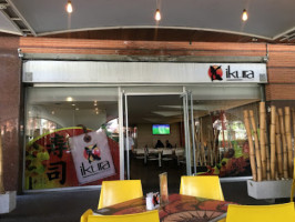 Ikura Sushi inside