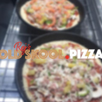 Rej's Old Skool Pizza food