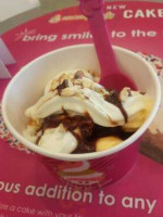 Menchie's Frozen Yogurt food