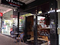 Le Bouchon outside