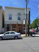 Sovrana Grocery Bakery Deli outside