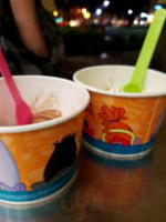 Yogurtland food