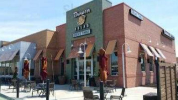 Panera Bread outside